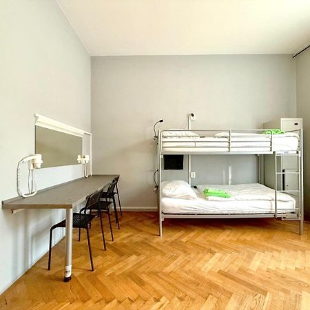Globe Hostel Prague Adults Only Exterior photo