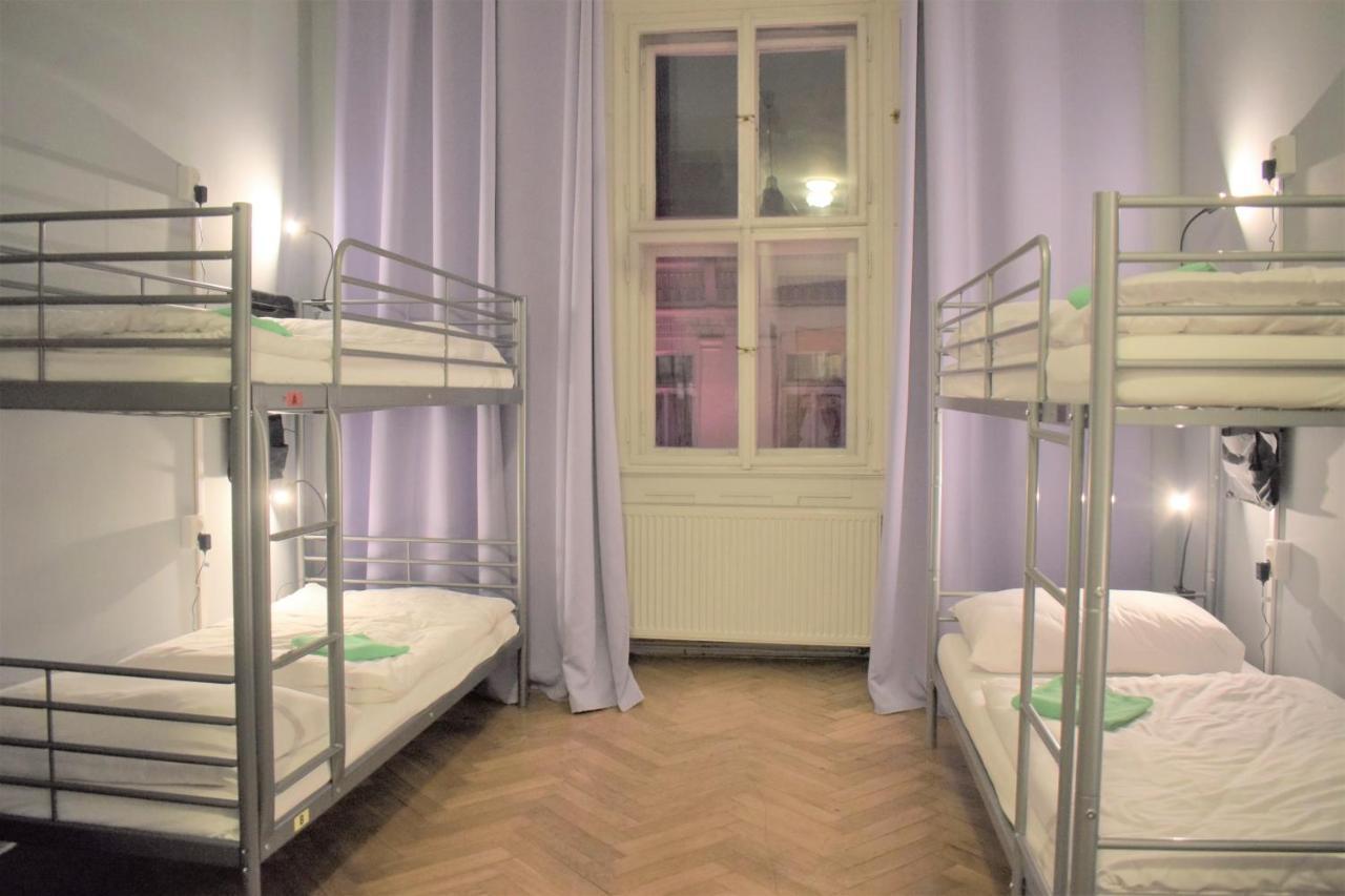 Globe Hostel Prague Adults Only Exterior photo