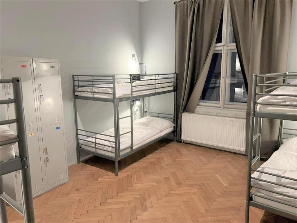 Globe Hostel Prague Adults Only Exterior photo